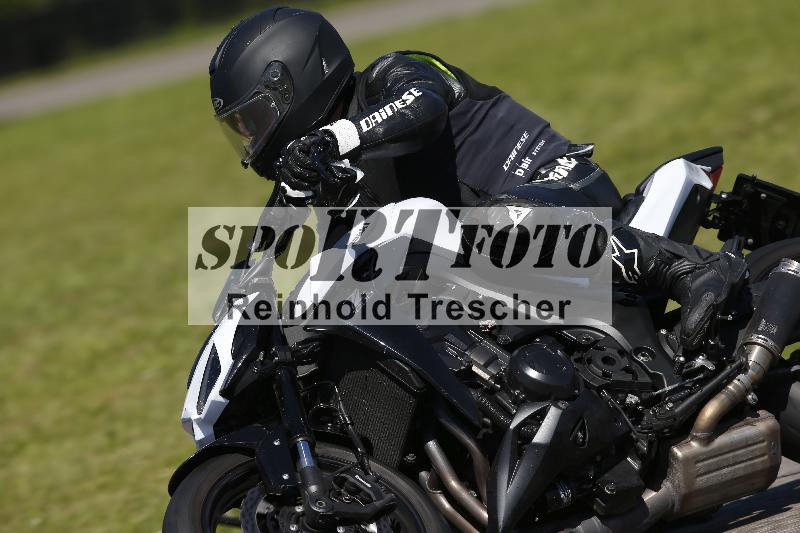 /Archiv-2024/29 12.06.2024 MOTO.CH Track Day ADR/Gruppe gelb/44